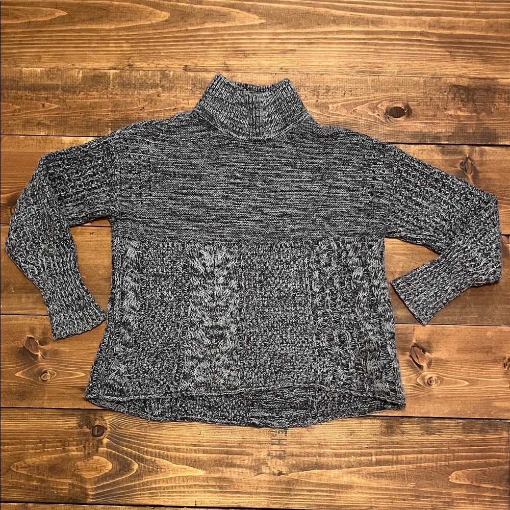 Simply Vera mock neck sweater